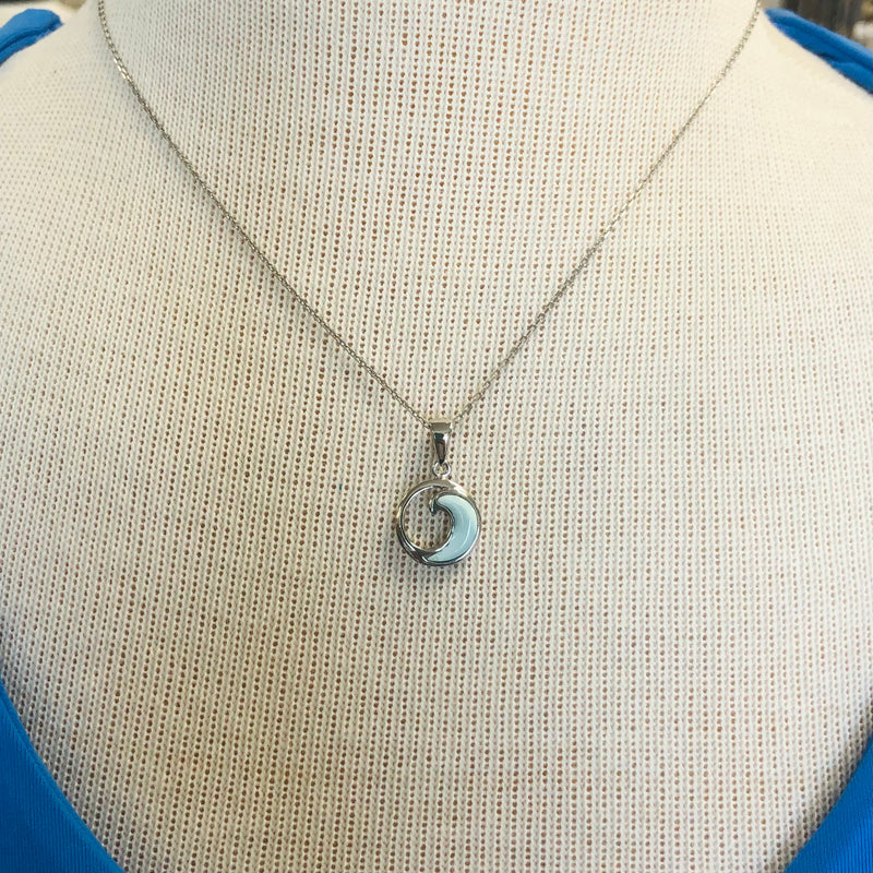 Sterling Silver Whale Tail Hawaiian Fish Hook Pendant Necklace, 18 Snake  Chain : : Clothing, Shoes & Accessories